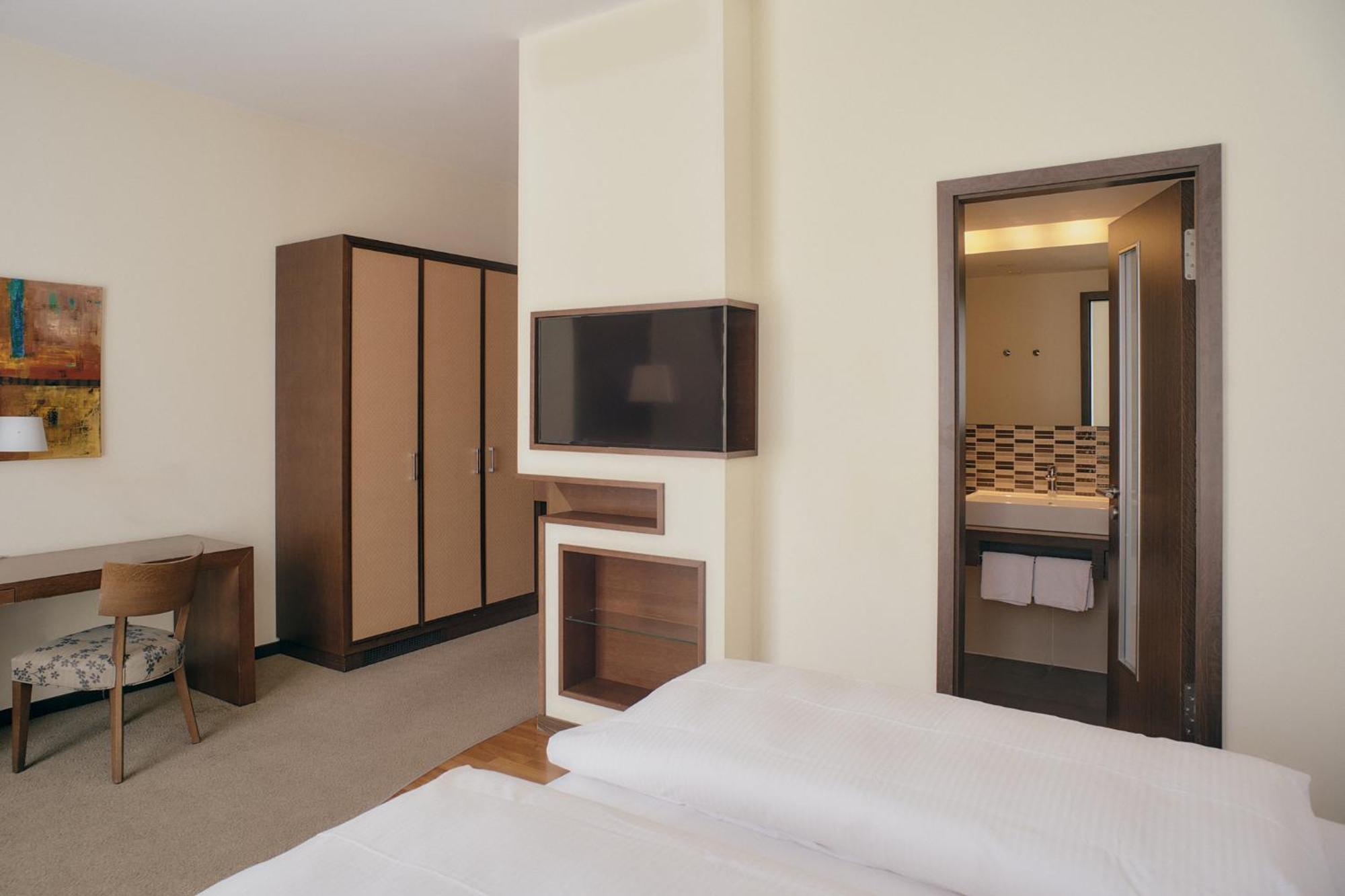 Superior Double Room,1672642275:JPEG